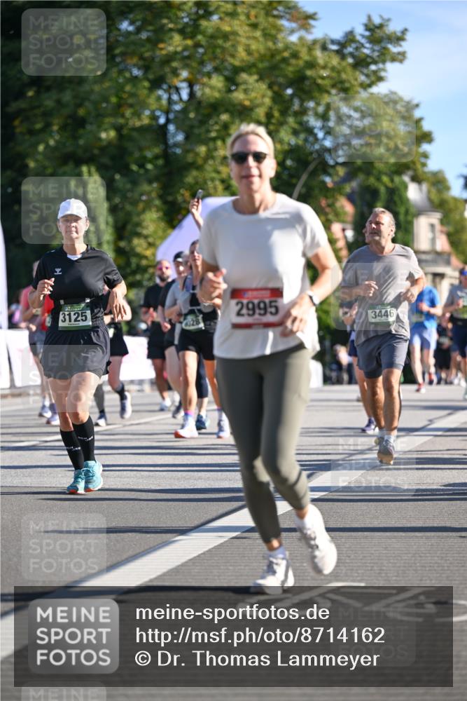 07.09.2025 - BARMER Alsterlauf Dr. Thomas Lammeyer http://msf.ph/oto/8714162 07.09.2025 09:47:01 Laufen 3125, 2995, 028, 3446 meine-sportfotos.de