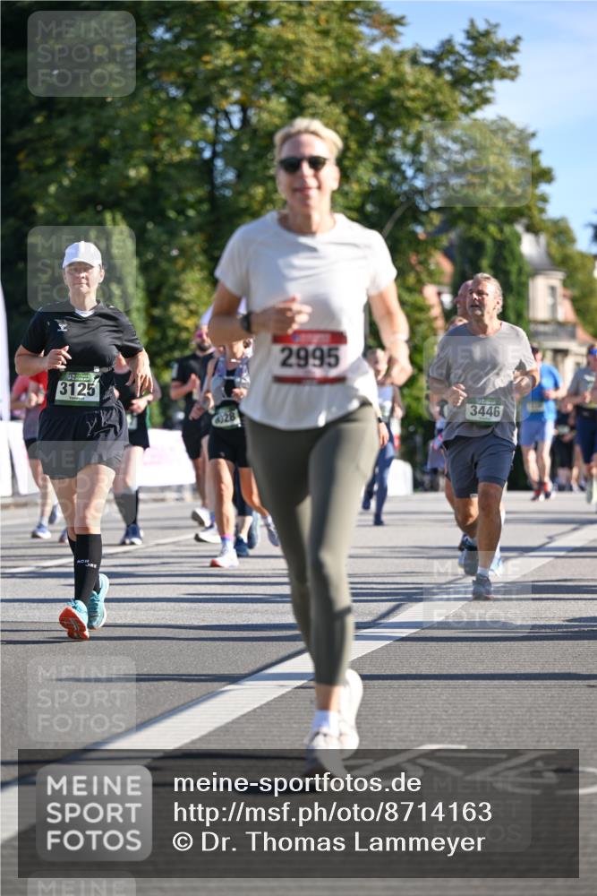07.09.2025 - BARMER Alsterlauf Dr. Thomas Lammeyer http://msf.ph/oto/8714163 07.09.2025 09:47:01 Laufen 3125, 2995, 3446 meine-sportfotos.de