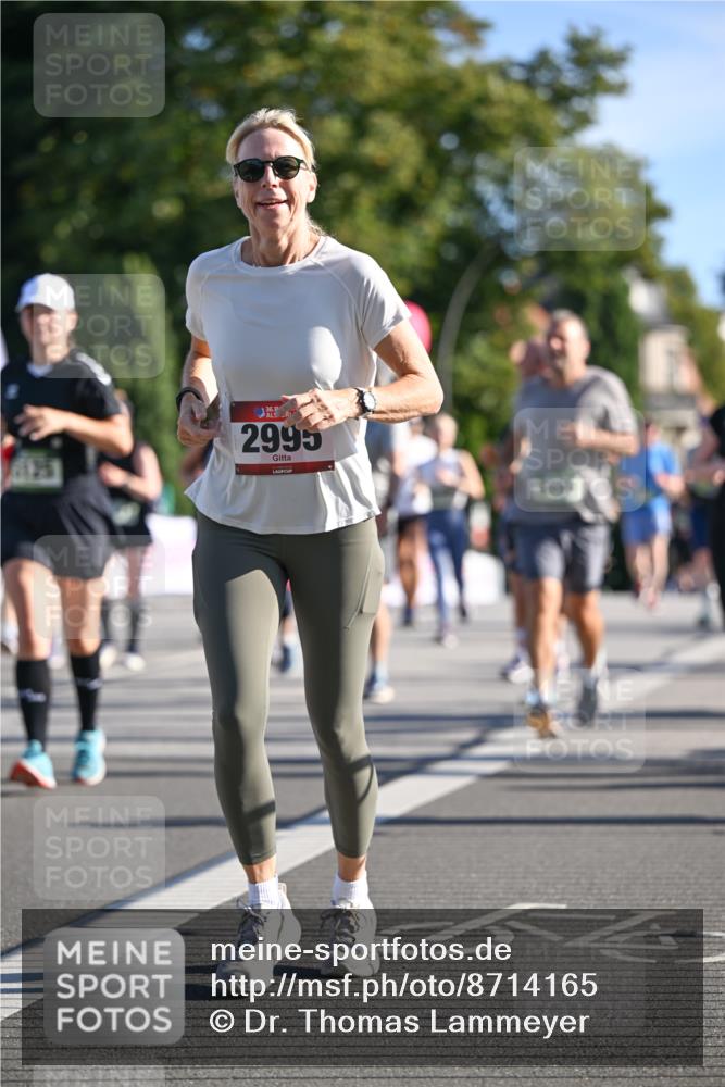 07.09.2025 - BARMER Alsterlauf Dr. Thomas Lammeyer http://msf.ph/oto/8714165 07.09.2025 09:47:02 Laufen 10, 36, 2995 meine-sportfotos.de
