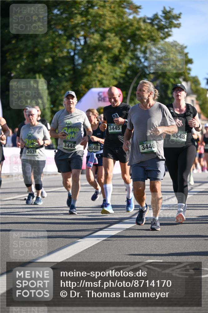 07.09.2025 - BARMER Alsterlauf Dr. Thomas Lammeyer http://msf.ph/oto/8714170 07.09.2025 09:47:03 Laufen 3444, 2031, 8048, 3445, 3446, 4548 meine-sportfotos.de