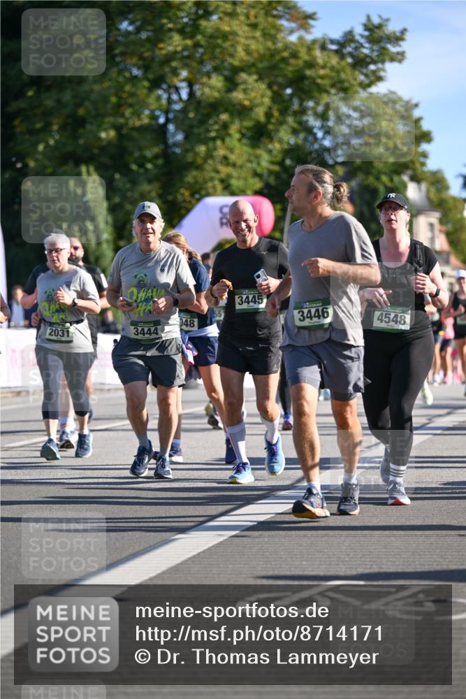 07.09.2025 - BARMER Alsterlauf Dr. Thomas Lammeyer http://msf.ph/oto/8714171 07.09.2025 09:47:03 Laufen 048, 3445, 3446, 4548, 2031, 3444 meine-sportfotos.de