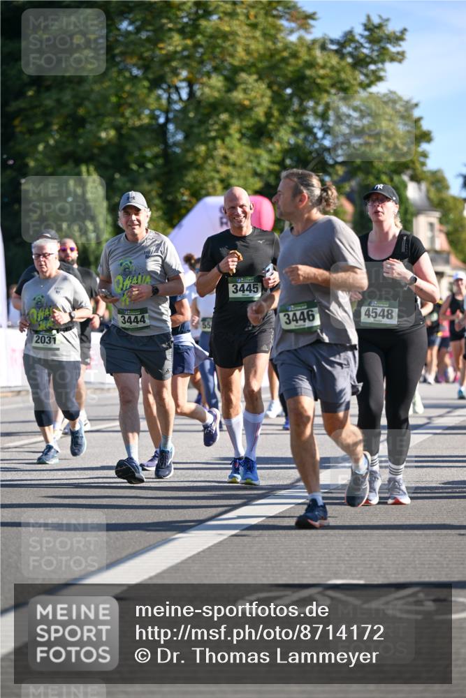 07.09.2025 - BARMER Alsterlauf Dr. Thomas Lammeyer http://msf.ph/oto/8714172 07.09.2025 09:47:03 Laufen 2031, 3444, 3445, 3446, 4548 meine-sportfotos.de