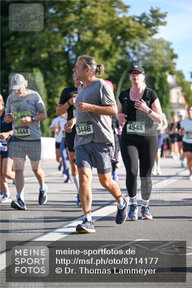 07.09.2025 - BARMER Alsterlauf Dr. Thomas Lammeyer http://msf.ph/oto/8714177 07.09.2025 09:47:04 Laufen 3444, 3446, 4548 meine-sportfotos.de