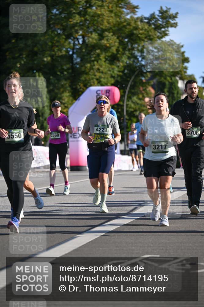 07.09.2025 - BARMER Alsterlauf Dr. Thomas Lammeyer http://msf.ph/oto/8714195 07.09.2025 09:47:07 Laufen 5550, 2560, 4221, 3217, 3706 meine-sportfotos.de