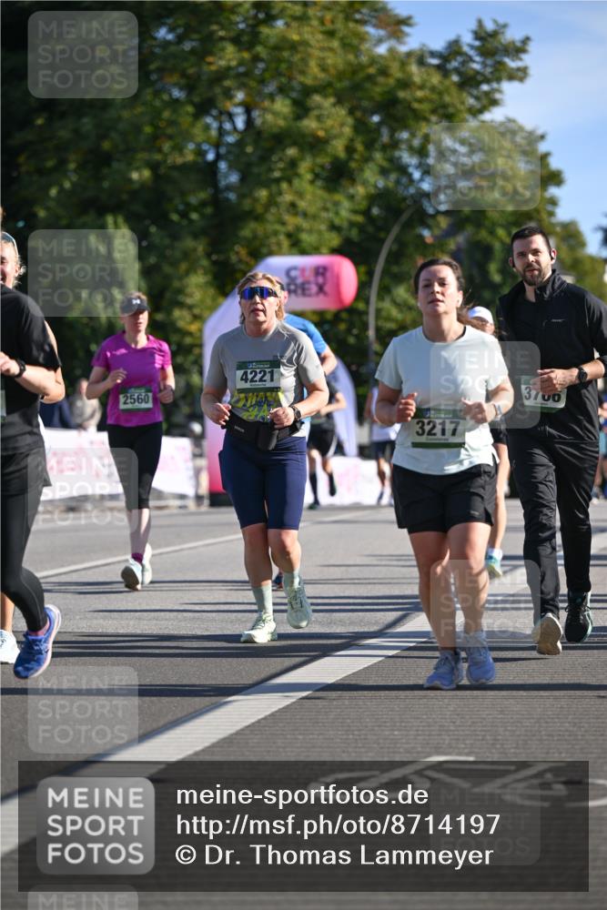 07.09.2025 - BARMER Alsterlauf Dr. Thomas Lammeyer http://msf.ph/oto/8714197 07.09.2025 09:47:08 Laufen 2560, 4221, 3217, 3700 meine-sportfotos.de