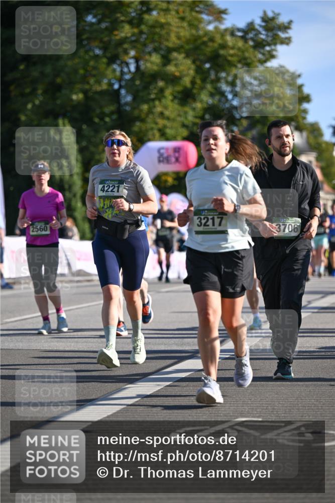 07.09.2025 - BARMER Alsterlauf Dr. Thomas Lammeyer http://msf.ph/oto/8714201 07.09.2025 09:47:08 Laufen 2560, 4221, 3217, 3706 meine-sportfotos.de