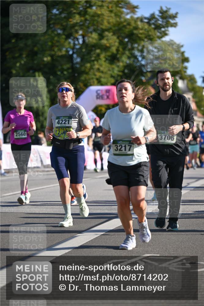 07.09.2025 - BARMER Alsterlauf Dr. Thomas Lammeyer http://msf.ph/oto/8714202 07.09.2025 09:47:08 Laufen 2560, 4221, 3217, 3706 meine-sportfotos.de