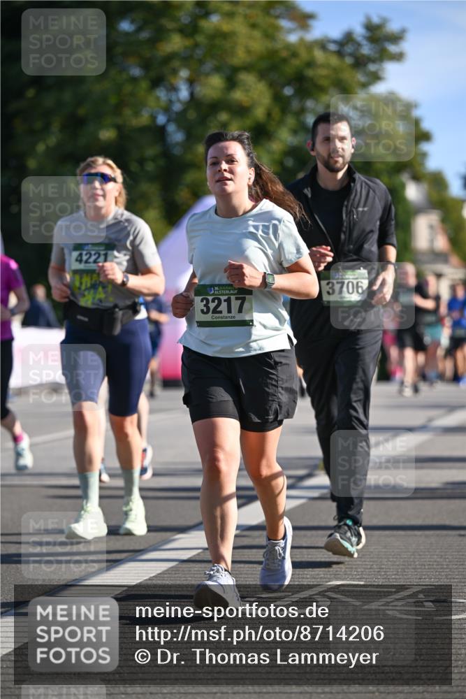 07.09.2025 - BARMER Alsterlauf Dr. Thomas Lammeyer http://msf.ph/oto/8714206 07.09.2025 09:47:09 Laufen 4221, 136, 3217, 3706 meine-sportfotos.de