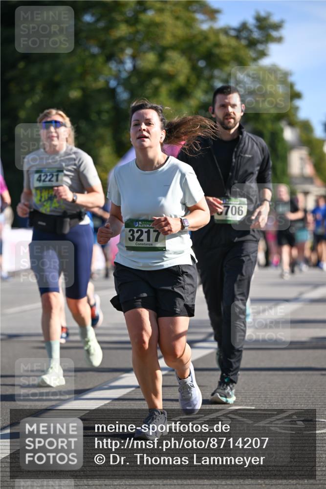 07.09.2025 - BARMER Alsterlauf Dr. Thomas Lammeyer http://msf.ph/oto/8714207 07.09.2025 09:47:09 Laufen 4221, 36, 3217, 706 meine-sportfotos.de