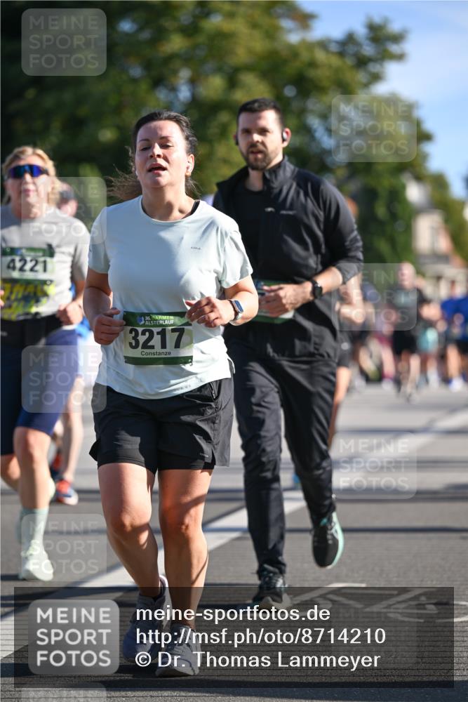 07.09.2025 - BARMER Alsterlauf Dr. Thomas Lammeyer http://msf.ph/oto/8714210 07.09.2025 09:47:09 Laufen 4221, 36, 3217 meine-sportfotos.de