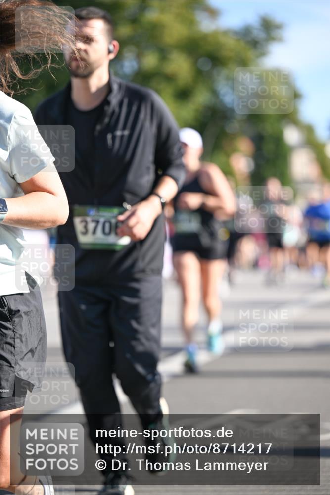 07.09.2025 - BARMER Alsterlauf Dr. Thomas Lammeyer http://msf.ph/oto/8714217 07.09.2025 09:47:10 Laufen 3706 meine-sportfotos.de