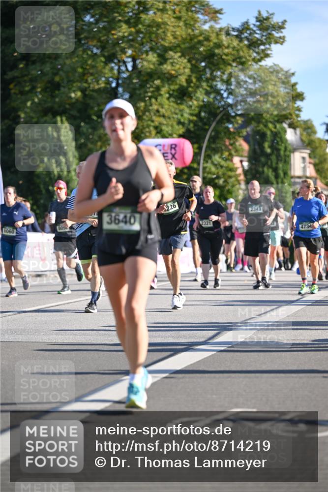 07.09.2025 - BARMER Alsterlauf Dr. Thomas Lammeyer http://msf.ph/oto/8714219 07.09.2025 09:47:11 Laufen 8060, 3640, 226, 2321, 2343, 4734 meine-sportfotos.de