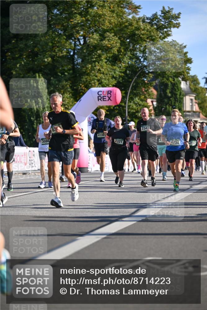 07.09.2025 - BARMER Alsterlauf Dr. Thomas Lammeyer http://msf.ph/oto/8714223 07.09.2025 09:47:13 Laufen 3086, 4100, 2321, 2343, 4, 4734, 4725 meine-sportfotos.de