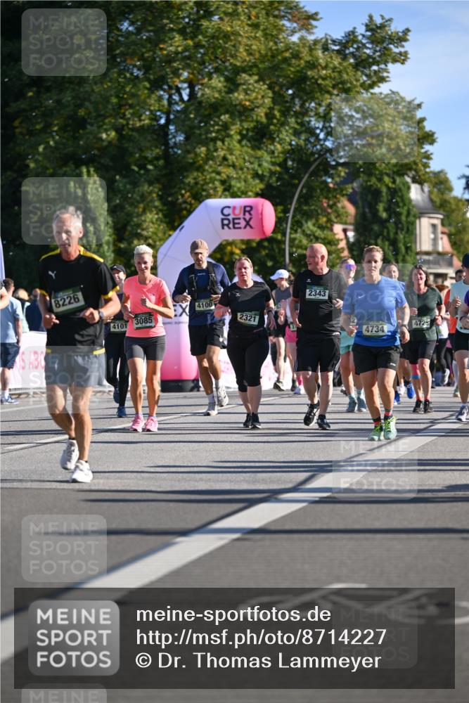 07.09.2025 - BARMER Alsterlauf Dr. Thomas Lammeyer http://msf.ph/oto/8714227 07.09.2025 09:47:13 Laufen 8226, 4101, 3085, 4100, 2321, 2343, 4725, 4734 meine-sportfotos.de