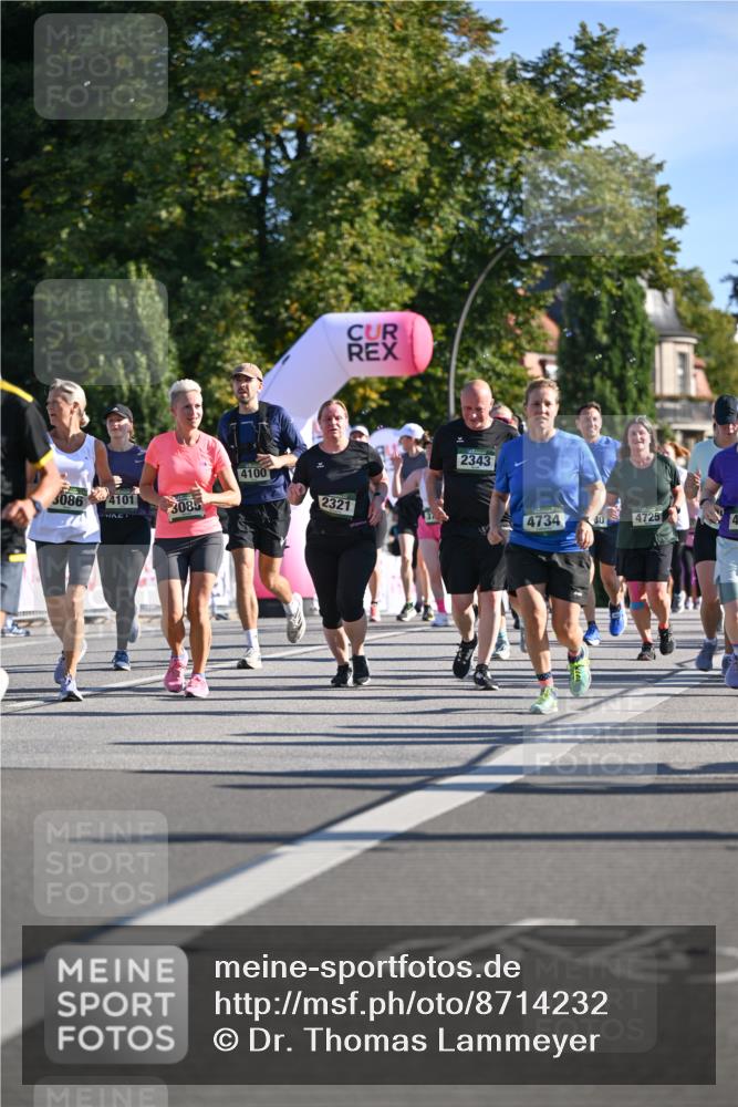 07.09.2025 - BARMER Alsterlauf Dr. Thomas Lammeyer http://msf.ph/oto/8714232 07.09.2025 09:47:14 Laufen 3086, 4101, 3085, 4100, 2321, 2343, 4734, 30, 4725 meine-sportfotos.de