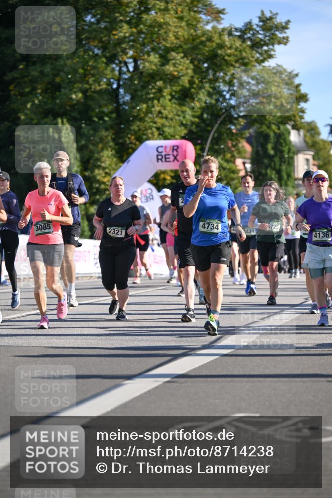 07.09.2025 - BARMER Alsterlauf Dr. Thomas Lammeyer http://msf.ph/oto/8714238 07.09.2025 09:47:15 Laufen 3085, 725, 4734, 3430, 4136, 2321 meine-sportfotos.de