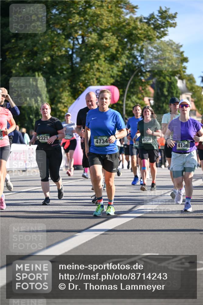 07.09.2025 - BARMER Alsterlauf Dr. Thomas Lammeyer http://msf.ph/oto/8714243 07.09.2025 09:47:16 Laufen 2321, 4734, 34, 4725, 4136 meine-sportfotos.de
