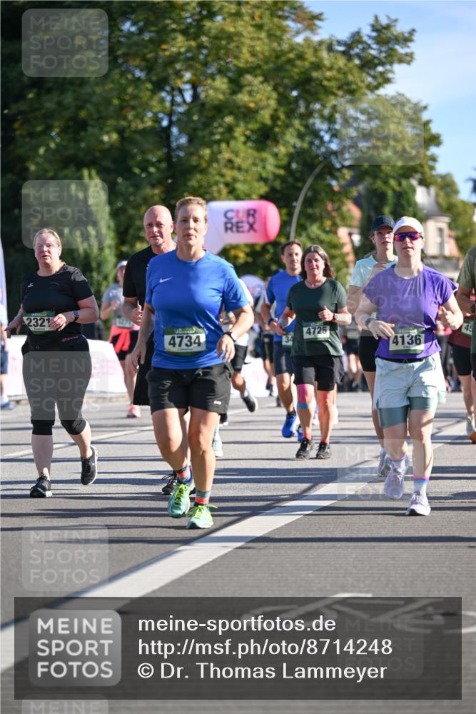 07.09.2025 - BARMER Alsterlauf Dr. Thomas Lammeyer http://msf.ph/oto/8714248 07.09.2025 09:47:16 Laufen 4136, 45, 2321, 1470, 4725, 4734 meine-sportfotos.de