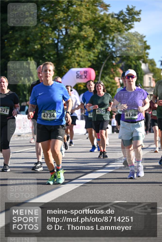 07.09.2025 - BARMER Alsterlauf Dr. Thomas Lammeyer http://msf.ph/oto/8714251 07.09.2025 09:47:17 Laufen 321, 2516, 4734, 34, 45, 4725, 4136 meine-sportfotos.de