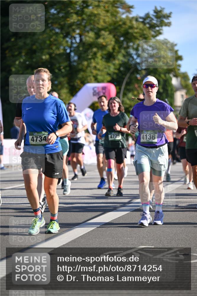 07.09.2025 - BARMER Alsterlauf Dr. Thomas Lammeyer http://msf.ph/oto/8714254 07.09.2025 09:47:17 Laufen 4734, 4725, 4136 meine-sportfotos.de