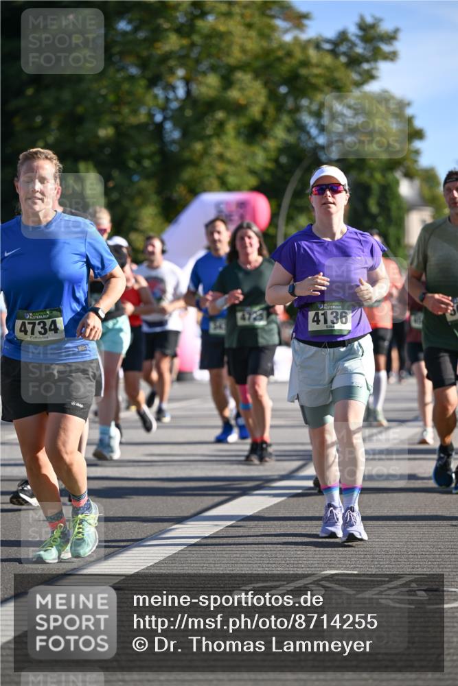 07.09.2025 - BARMER Alsterlauf Dr. Thomas Lammeyer http://msf.ph/oto/8714255 07.09.2025 09:47:18 Laufen 4734, 4725, 4136 meine-sportfotos.de