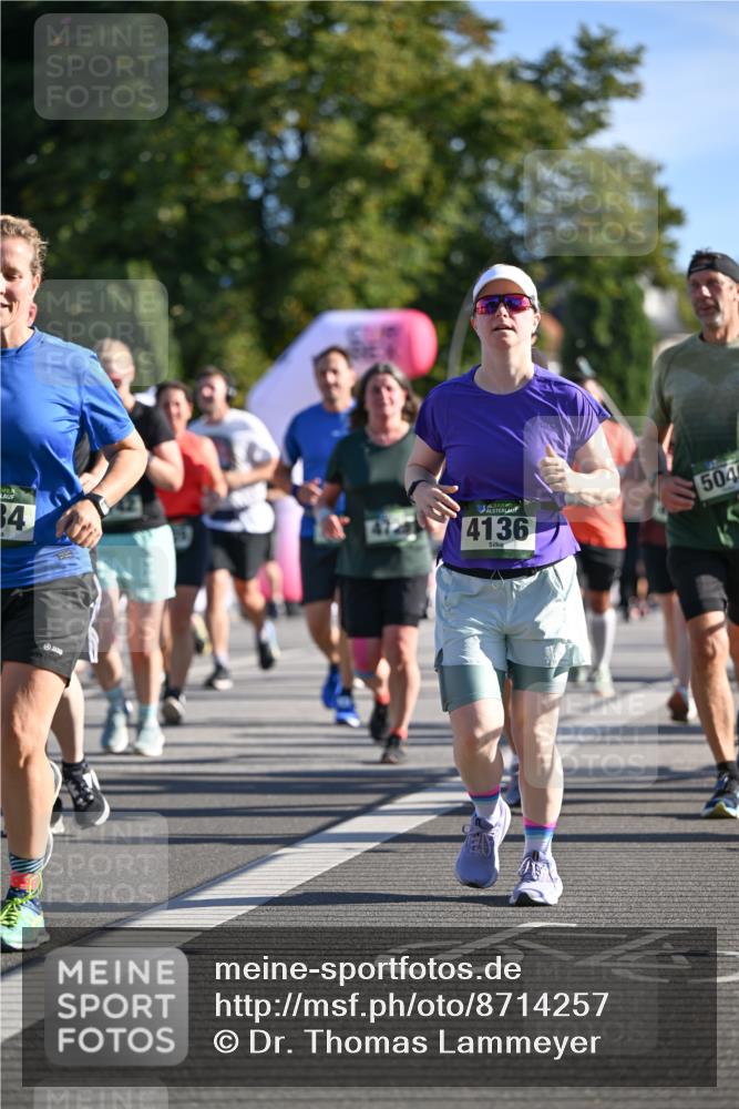 07.09.2025 - BARMER Alsterlauf Dr. Thomas Lammeyer http://msf.ph/oto/8714257 07.09.2025 09:47:18 Laufen 34, 4136, 504 meine-sportfotos.de