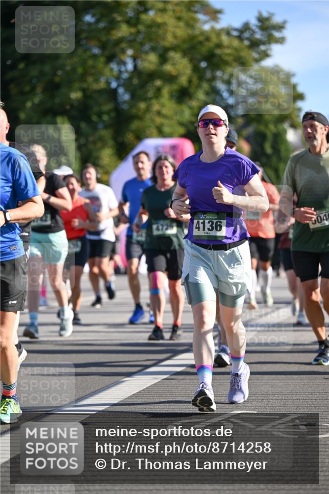 07.09.2025 - BARMER Alsterlauf Dr. Thomas Lammeyer http://msf.ph/oto/8714258 07.09.2025 09:47:18 Laufen 4726, 4136, 304 meine-sportfotos.de