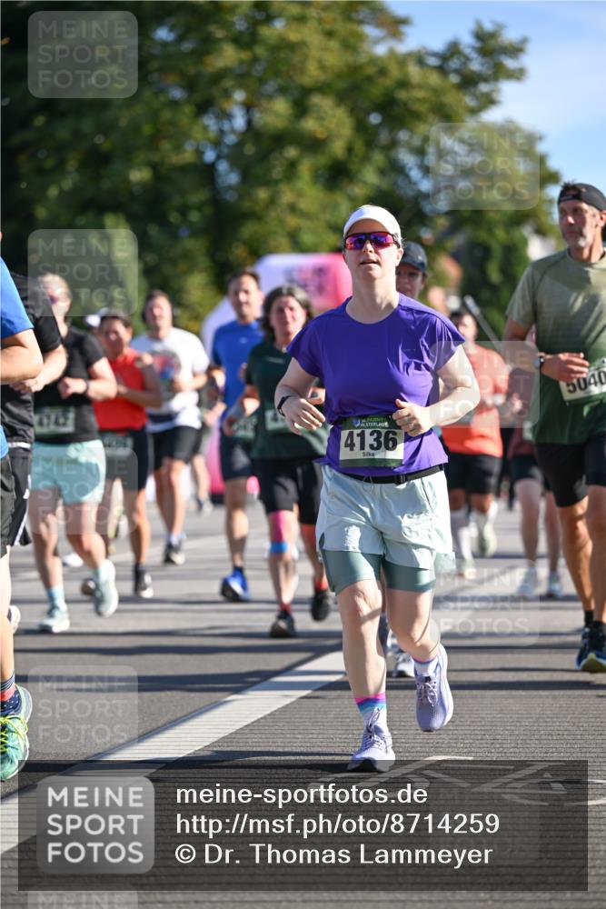 07.09.2025 - BARMER Alsterlauf Dr. Thomas Lammeyer http://msf.ph/oto/8714259 07.09.2025 09:47:18 Laufen 4742, 4136, 5040 meine-sportfotos.de