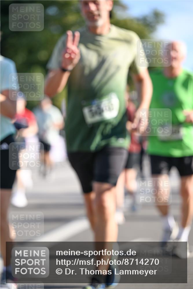 07.09.2025 - BARMER Alsterlauf Dr. Thomas Lammeyer http://msf.ph/oto/8714270 07.09.2025 09:47:20 Laufen 5020 meine-sportfotos.de