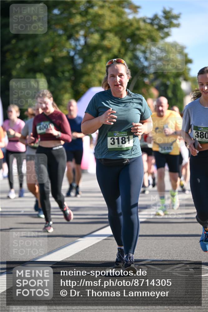 07.09.2025 - BARMER Alsterlauf Dr. Thomas Lammeyer http://msf.ph/oto/8714305 07.09.2025 09:47:27 Laufen 400, 3181, 36, 380 meine-sportfotos.de