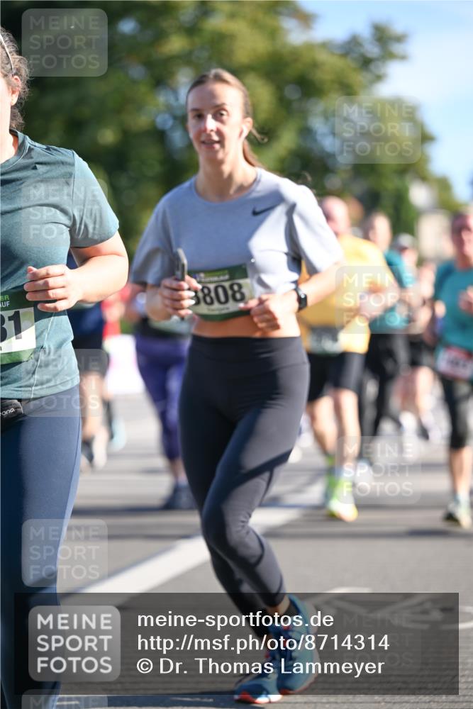 07.09.2025 - BARMER Alsterlauf Dr. Thomas Lammeyer http://msf.ph/oto/8714314 07.09.2025 09:47:28 Laufen 31, 9808 meine-sportfotos.de