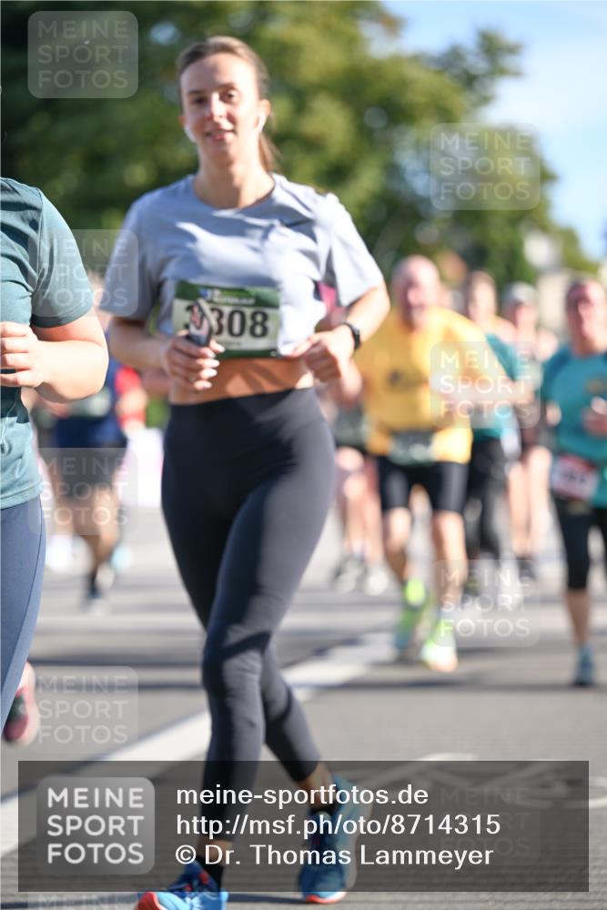 07.09.2025 - BARMER Alsterlauf Dr. Thomas Lammeyer http://msf.ph/oto/8714315 07.09.2025 09:47:28 Laufen 308 meine-sportfotos.de