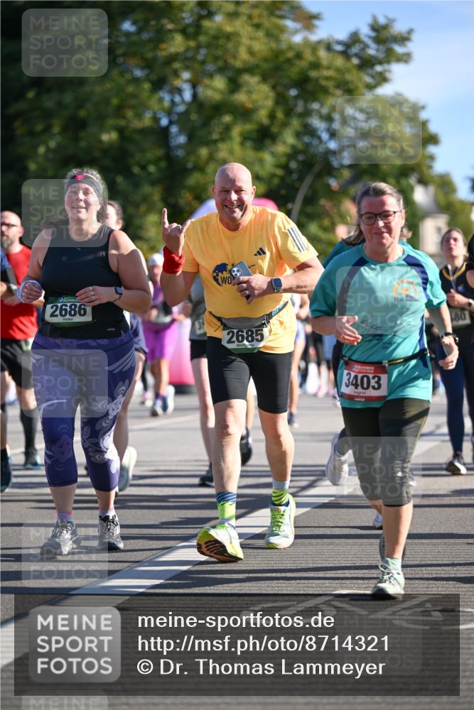 07.09.2025 - BARMER Alsterlauf Dr. Thomas Lammeyer http://msf.ph/oto/8714321 07.09.2025 09:47:29 Laufen 2686, 2685, 3403, 2014, 80 meine-sportfotos.de