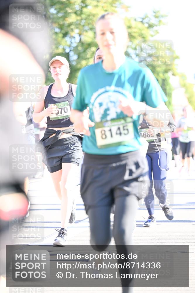 07.09.2025 - BARMER Alsterlauf Dr. Thomas Lammeyer http://msf.ph/oto/8714336 07.09.2025 09:47:31 Laufen 36, 370, 8145, 568 meine-sportfotos.de