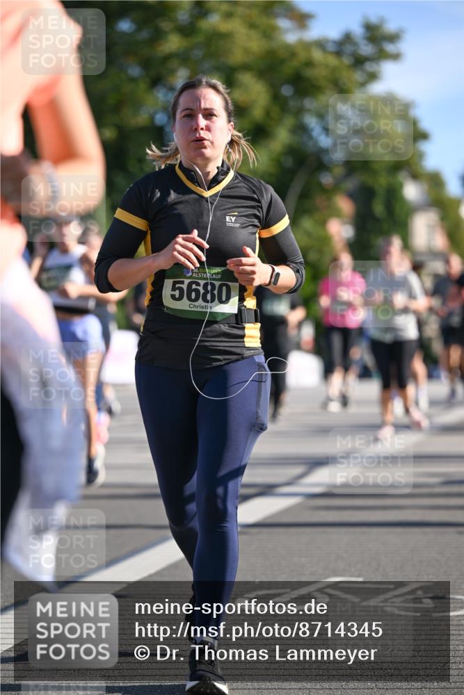 07.09.2025 - BARMER Alsterlauf Dr. Thomas Lammeyer http://msf.ph/oto/8714345 07.09.2025 09:47:33 Laufen 36, 5680 meine-sportfotos.de