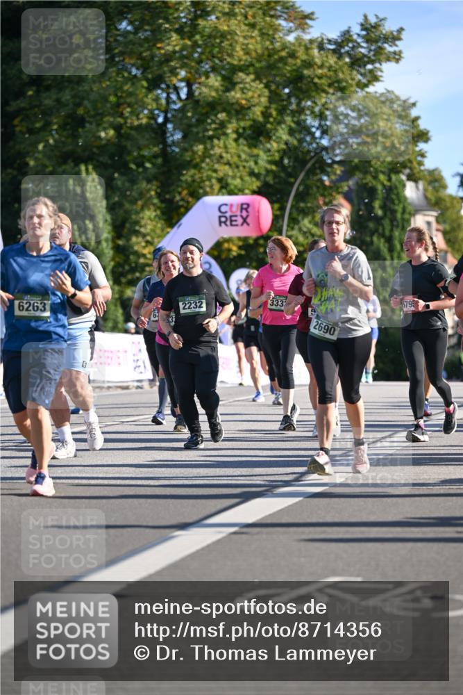 07.09.2025 - BARMER Alsterlauf Dr. Thomas Lammeyer http://msf.ph/oto/8714356 07.09.2025 09:47:35 Laufen 37, 6263, 333, 2232, 2690, 5799 meine-sportfotos.de