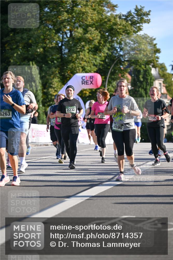 07.09.2025 - BARMER Alsterlauf Dr. Thomas Lammeyer http://msf.ph/oto/8714357 07.09.2025 09:47:35 Laufen 6263, 2232, 333, 633, 2690, 5795 meine-sportfotos.de