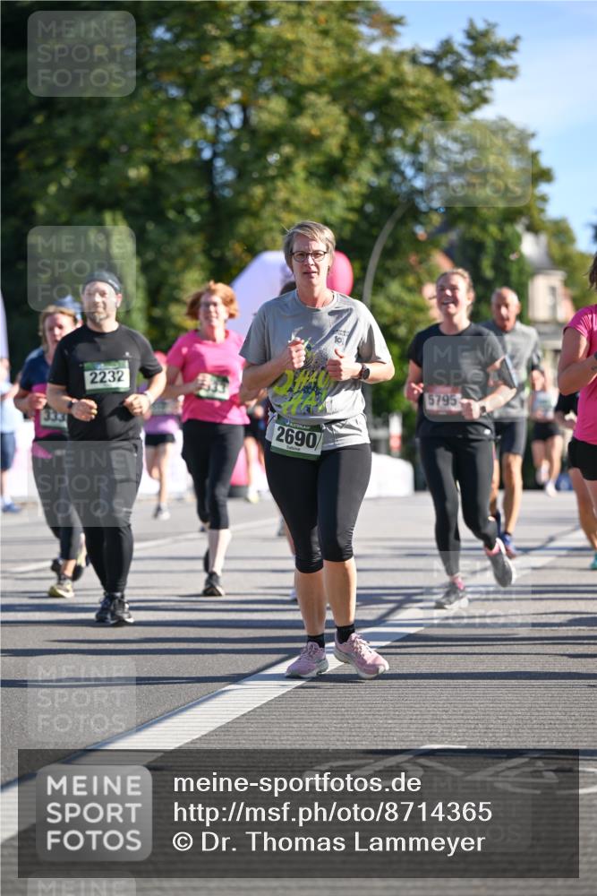 07.09.2025 - BARMER Alsterlauf Dr. Thomas Lammeyer http://msf.ph/oto/8714365 07.09.2025 09:47:37 Laufen 2232, 2690, 5795 meine-sportfotos.de