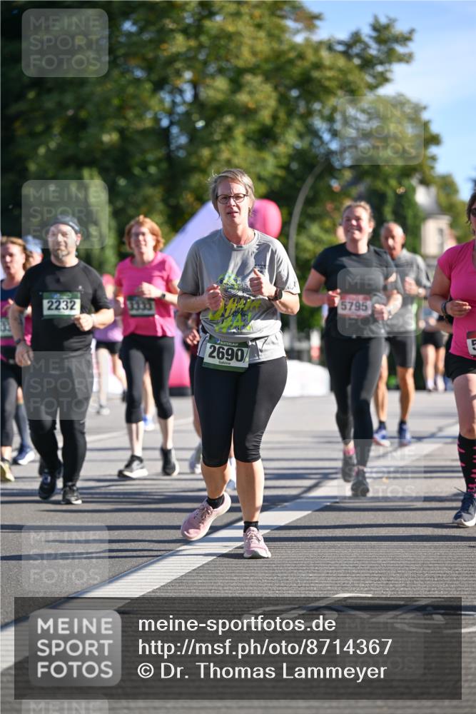 07.09.2025 - BARMER Alsterlauf Dr. Thomas Lammeyer http://msf.ph/oto/8714367 07.09.2025 09:47:37 Laufen 2232, 2690, 5795 meine-sportfotos.de
