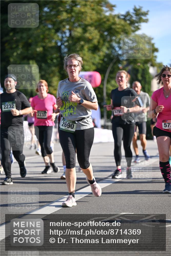 07.09.2025 - BARMER Alsterlauf Dr. Thomas Lammeyer http://msf.ph/oto/8714369 07.09.2025 09:47:37 Laufen 2232, 2690, 5795, 57 meine-sportfotos.de