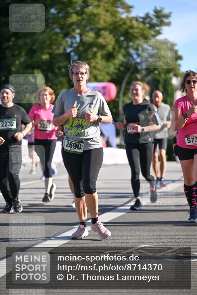 07.09.2025 - BARMER Alsterlauf Dr. Thomas Lammeyer http://msf.ph/oto/8714370 07.09.2025 09:47:37 Laufen 2232, 2690, 579, 573 meine-sportfotos.de