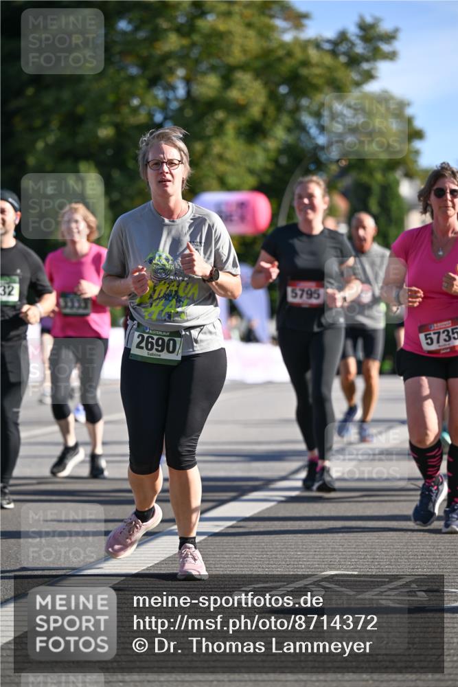 07.09.2025 - BARMER Alsterlauf Dr. Thomas Lammeyer http://msf.ph/oto/8714372 07.09.2025 09:47:37 Laufen 32, 2690, 5795, 5735 meine-sportfotos.de