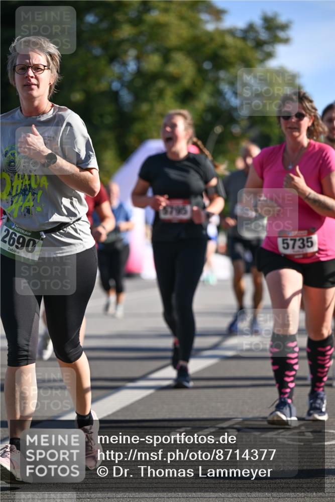 07.09.2025 - BARMER Alsterlauf Dr. Thomas Lammeyer http://msf.ph/oto/8714377 07.09.2025 09:47:38 Laufen 2690, 5795, 5735 meine-sportfotos.de