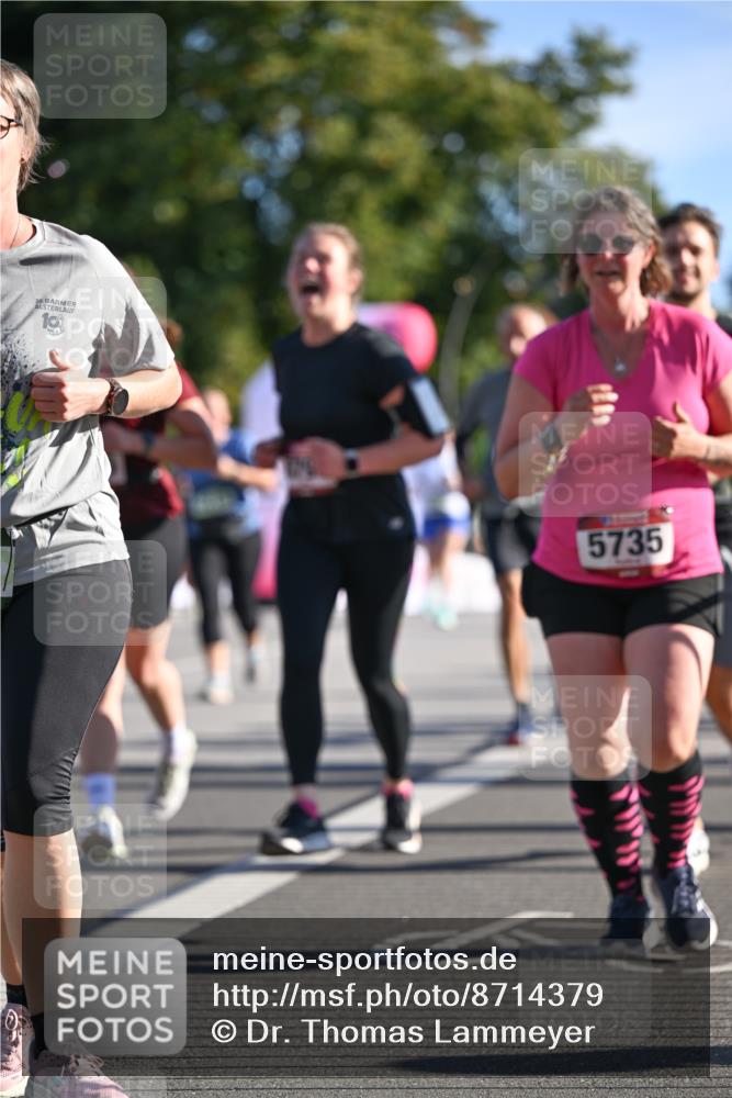 07.09.2025 - BARMER Alsterlauf Dr. Thomas Lammeyer http://msf.ph/oto/8714379 07.09.2025 09:47:39 Laufen 36, 5735 meine-sportfotos.de
