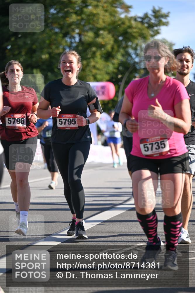 07.09.2025 - BARMER Alsterlauf Dr. Thomas Lammeyer http://msf.ph/oto/8714381 07.09.2025 09:47:39 Laufen 36, 5796, 136, 5795, 5735 meine-sportfotos.de