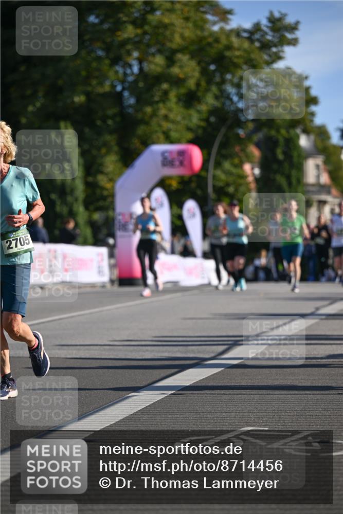 07.09.2025 - BARMER Alsterlauf Dr. Thomas Lammeyer http://msf.ph/oto/8714456 07.09.2025 09:47:51 Laufen 2705 meine-sportfotos.de