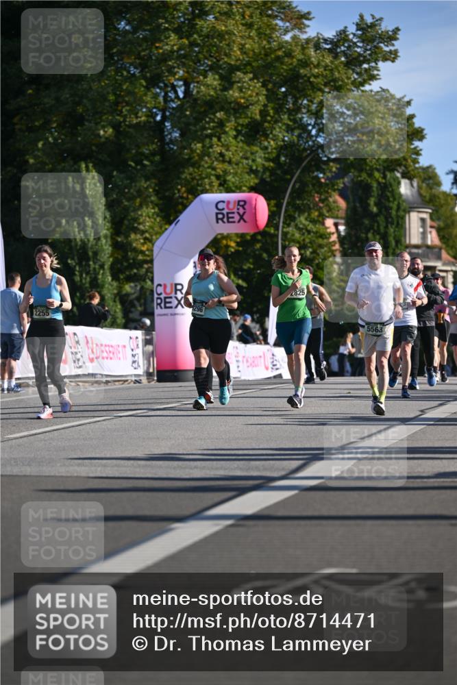 07.09.2025 - BARMER Alsterlauf Dr. Thomas Lammeyer http://msf.ph/oto/8714471 07.09.2025 09:47:54 Laufen 2255, 296, 2825, 5563 meine-sportfotos.de