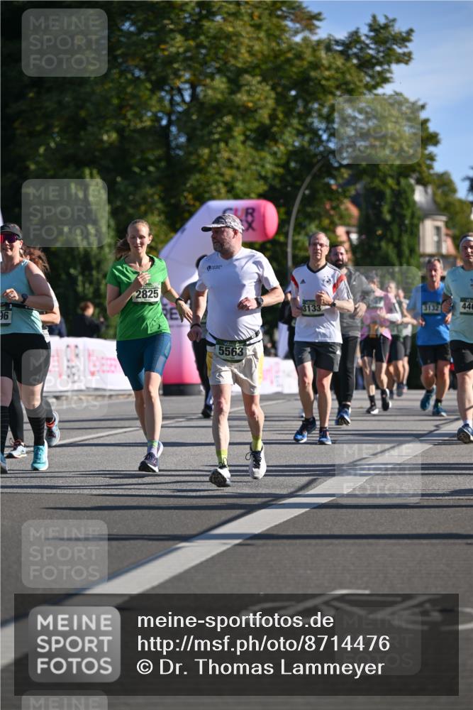 07.09.2025 - BARMER Alsterlauf Dr. Thomas Lammeyer http://msf.ph/oto/8714476 07.09.2025 09:47:57 Laufen 96, 2825, 5563, 3133, 3132, 44 meine-sportfotos.de