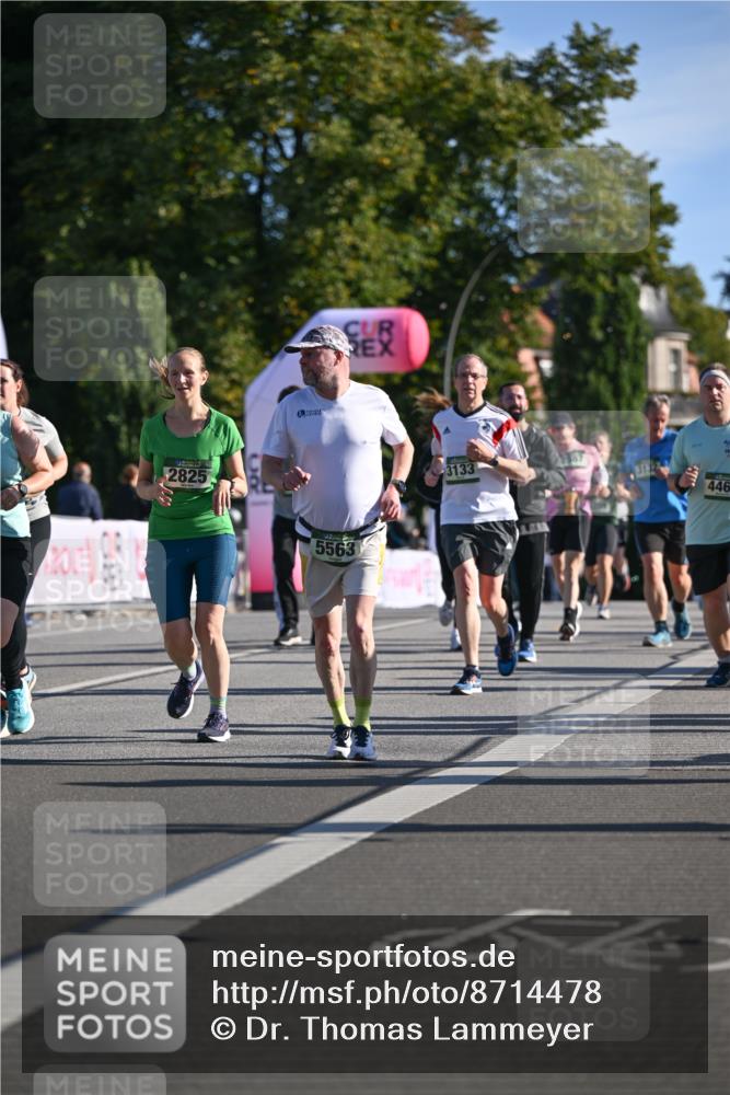 07.09.2025 - BARMER Alsterlauf Dr. Thomas Lammeyer http://msf.ph/oto/8714478 07.09.2025 09:47:57 Laufen 2825, 5563, 3133, 3132, 446 meine-sportfotos.de