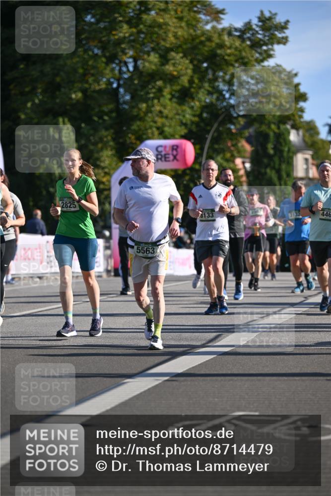 07.09.2025 - BARMER Alsterlauf Dr. Thomas Lammeyer http://msf.ph/oto/8714479 07.09.2025 09:47:57 Laufen 2825, 5563, 3133, 3132, 446 meine-sportfotos.de